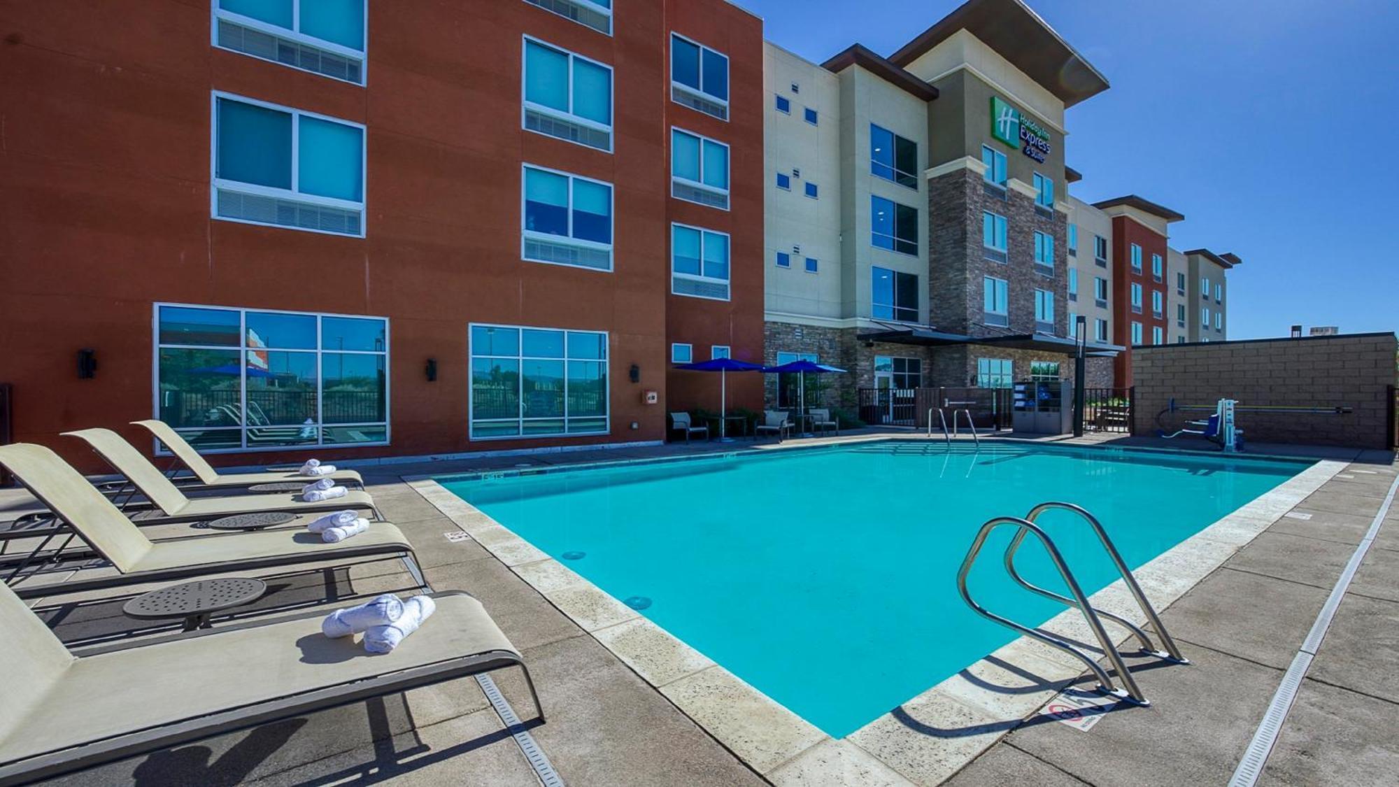 Holiday Inn Express & Suites Ridgecrest - China Lake By Ihg Luaran gambar